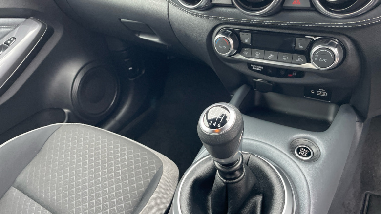 Nissan Juke 1.0 DiG-T 114 N-Connecta 5dr Petrol Hatchback